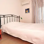 Amazing In Slatine With Sauna Τρογκίρ