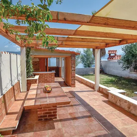 Holiday home Beautiful In Slatine With Sauna *