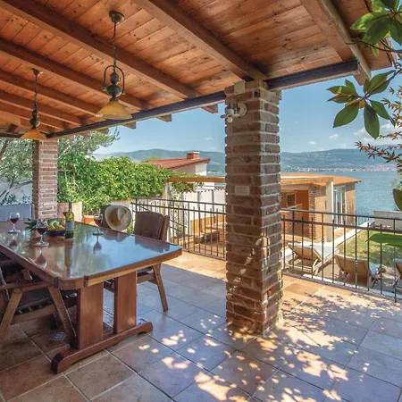 Holiday home Beautiful In Slatine With Sauna