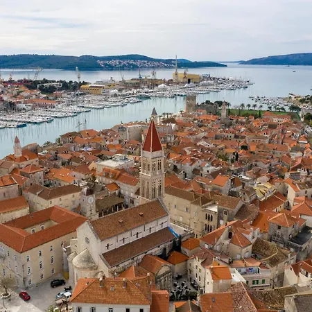 Holiday home Beautiful In Slatine With Sauna Trogir